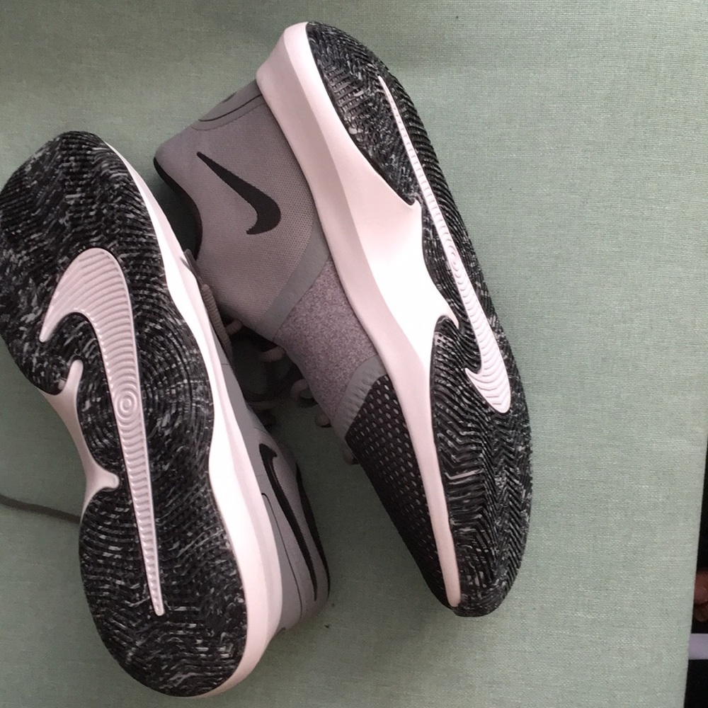 men’s nike air precision 2